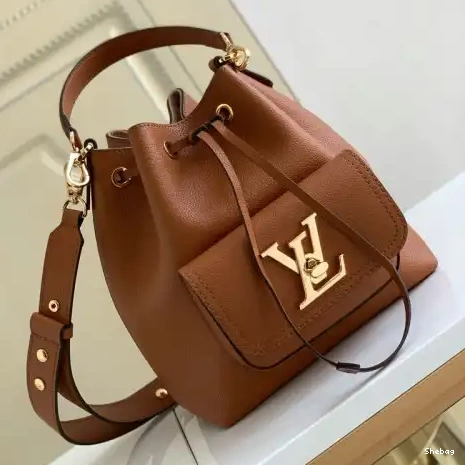 2110YA0037 Bags LV 0712